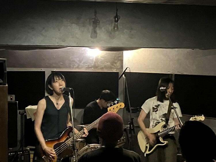 keroyondebu's tweet photo. 関西ツアー,夢のようだった。
ほんとにほたるたちは幸せ者だなぁ
まだ余韻が覚めません…
２つの土地で本当に温かく迎えて頂き、すごく幸せでした。
頭士奈生樹さん,ゑでぃまぁこん,風の又サニー,ぱぱぼっくす,難波ベアーズ,京都サブマリン,そして見に来てくださった皆様に,本当に感謝で一杯です✨ https://t.co/Cn9wqZ686c