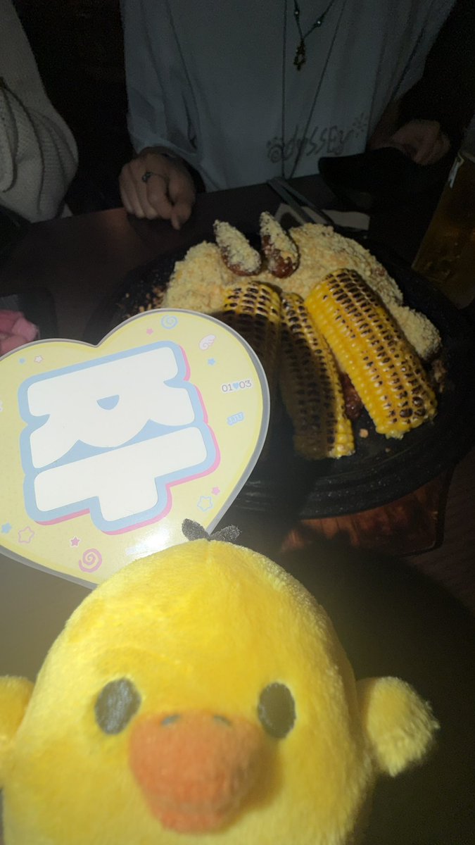 illovwe's tweet photo. 야호.. 
다동막창 별롭니다!!!!!!!!!! 
완전 공익트 https://t.co/0GGVDUIWg9
