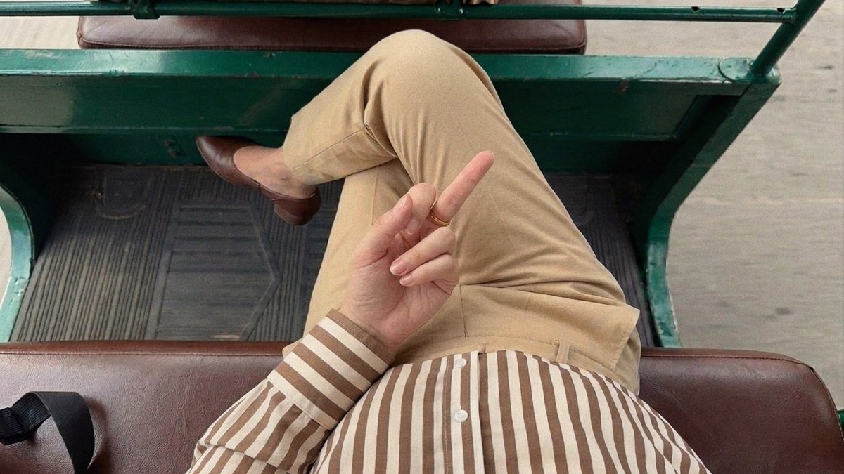 ShipraDeyy's tweet photo. idc...the haters can lick my shoes https://t.co/PdTR7fkwKy