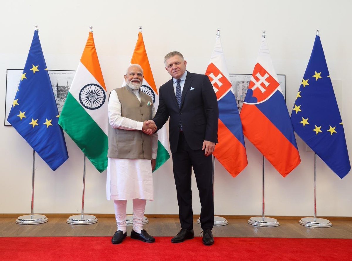 Narendra Modi tweet media