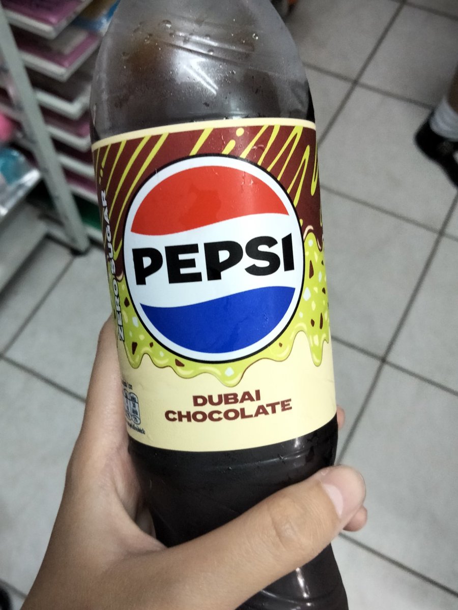 SpiderV1rus's tweet photo. Yes, I tried it
As a person who rarely drink Pepsi, It's like drinking Pepsi and eating chocolate at the same time and it tasted so ass for me💔🥀
Also it's zero sugar wtf https://t.co/gPPS4YsWtP