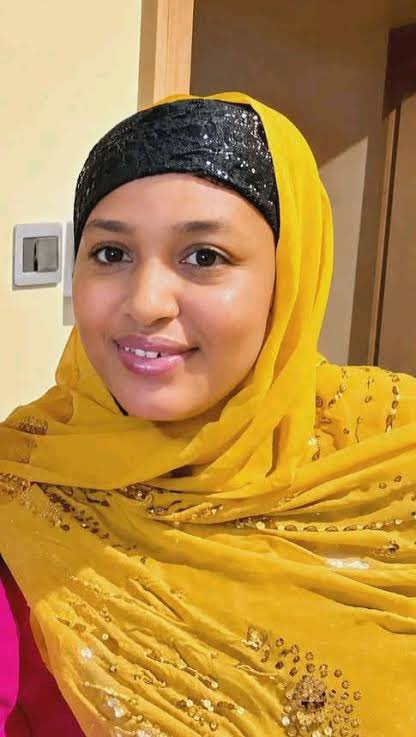 Beautiful_Ng's tweet photo. Meet Dr. Madinatu Dahiru Usman Bauchi is a renowned Islamic scholar and the first woman from Northern Nigeria to earn a PhD in Fiqhu (Islamic Jurisprudence). She is the daughter of the revered late Islamic leader Sheikh Dahiru Usman Bauchi. https://t.co/ha9GuFODOM