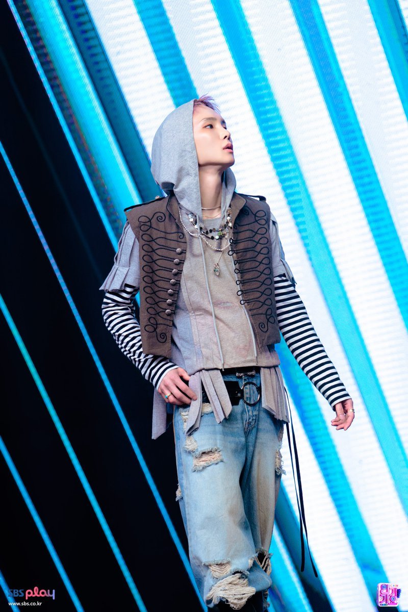 shineeinsta525's tweet photo. Inkigayo On-Site Photos

#키 #샤이니 #Key #SHINee @SHINee https://t.co/uXCus2iCGs