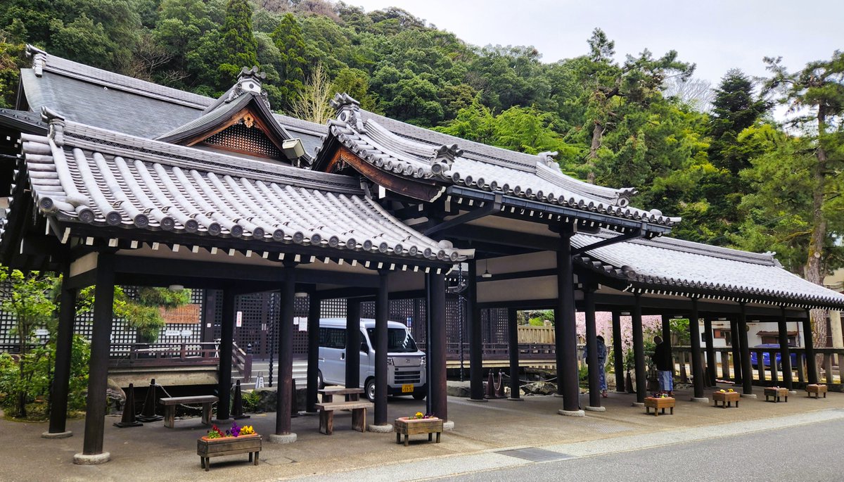 runn01's tweet photo. 【#ブラタダノ #城崎温泉】2026.06.15

城崎温泉　その４ (4/9訪・全11回）

今回は「湯の町通り」中心街
西側から東側へとご案内します

13.【御所の湯】
14.【伊賀屋】
15.【木屋町小路】
16.【センター遊技場】

兵庫県　豊岡市 https://t.co/PK4lEb4TVf