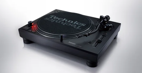 1484shibuya's tweet photo. TECHNICS / SL-1200MK7W 《予約注文/6/19発売予定》 AC100V 〜 240Vのユニバーサル電源に対応した 新モデルが登場!!
https://t.co/8RxSXwES1J
#SL1200MK7W
#TECHNICS https://t.co/jrAwdccYlR