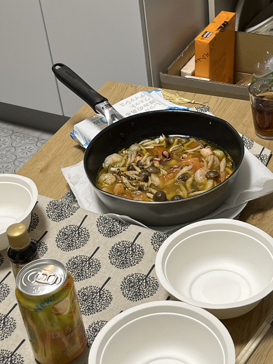 KMa15ma's tweet photo. ご馳走が沢山並んだ 合宿でした🥰
朝なんて ホテルの朝食のような感じ🥰

たくさんのおみやもいただき ホント楽しかったー🥰
1番笑ったのは 神経衰弱‼️ふっつーのトランプより枚数多いっつーの🤣
企画力に脱帽です🤣

また来るね！
集まろうね！

冥土の土産･･･増えました🥰 https://t.co/pKOoBtIOql