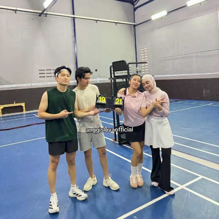 partoffik's tweet photo. mission complete ya gek? 🤗
gue adalah orang yg nungguin momen 2 bestie ini bisa main bareng dgn bawa pasangannya masing2.
and finally.. terharu 🥺🥺
happy happy kaliaann!! https://t.co/BM0YJZxH53