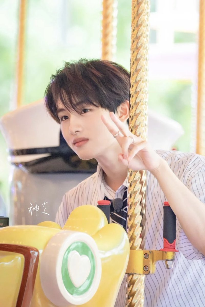 SN_zunzapy's tweet photo. 2019                                              2026
ตอนเป็นน้องไอดอล                    ตอนเป็นพี่พระเอก https://t.co/fTuJEcrf0H