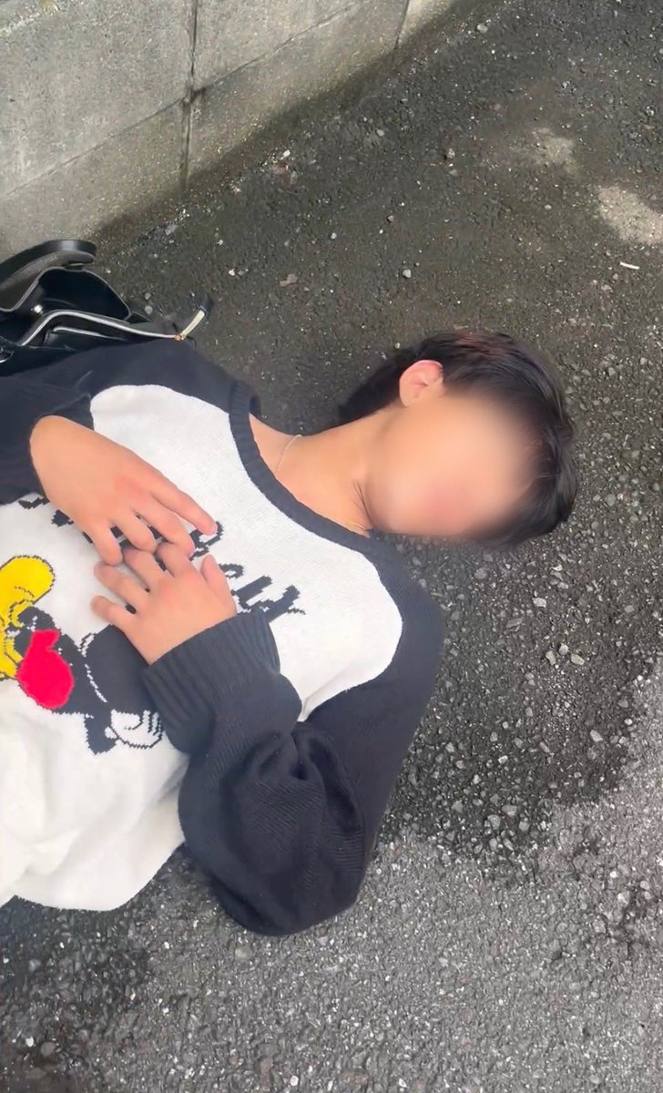 sOsOrUphO's tweet photo. 【泥酔ノンケいたずら】

先日の【7秒】の全貌を6月18日夕方6時頃にポストします。

以前は24時間限定とかしてたんですが皆さんがX見る頻度も違うだろうと思って今回は3日間限定公開。是非😏 https://t.co/PyJ5zTrYE5