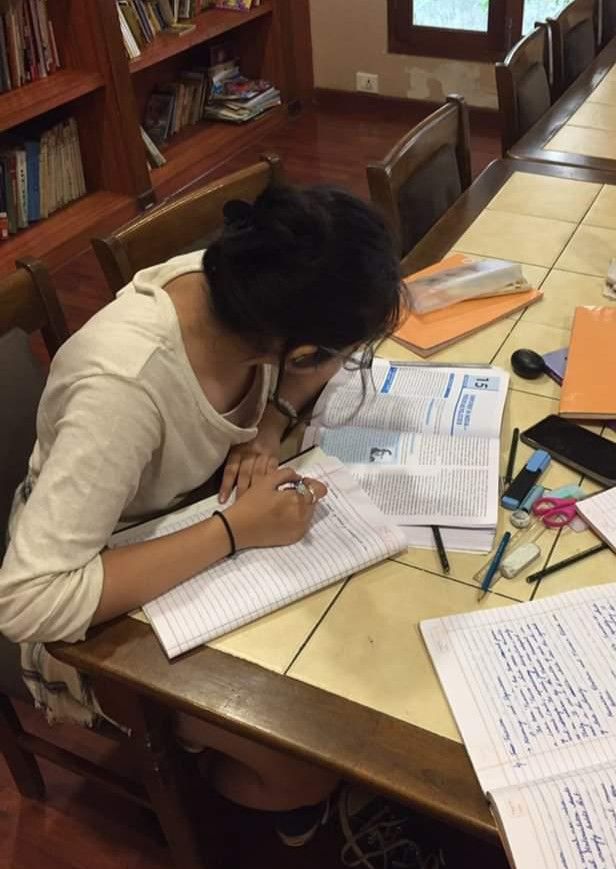 Aurielle007s's tweet photo. No perfect setup, just focus 📚📖 https://t.co/sNASSaGs0V