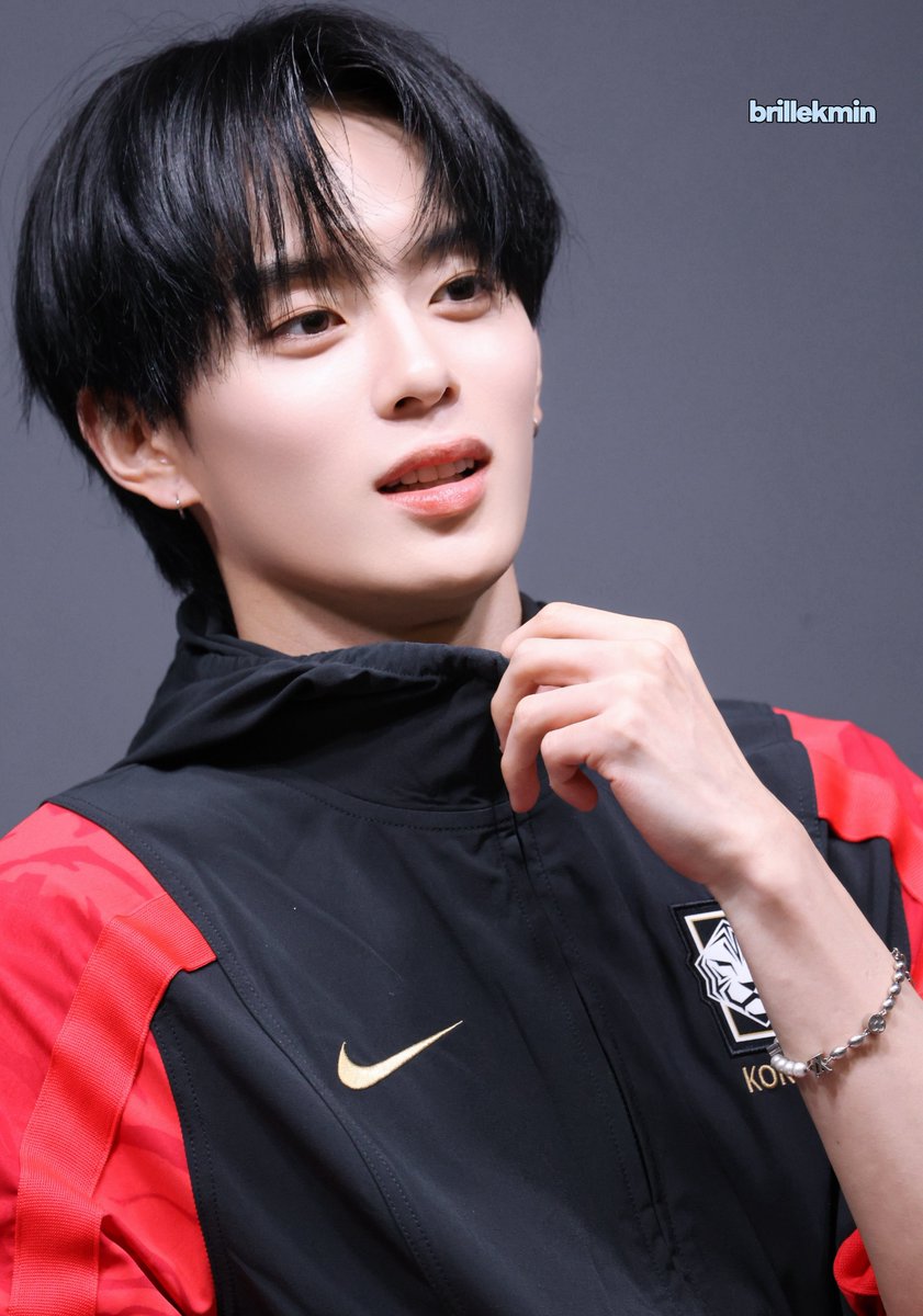 brillekmin's tweet photo. 260614 

⚽️❤️🖤

#강민 #유강민 #KANGMIN #カンミン
#베리베리 #VERIVERY https://t.co/uD5b8kpAuo