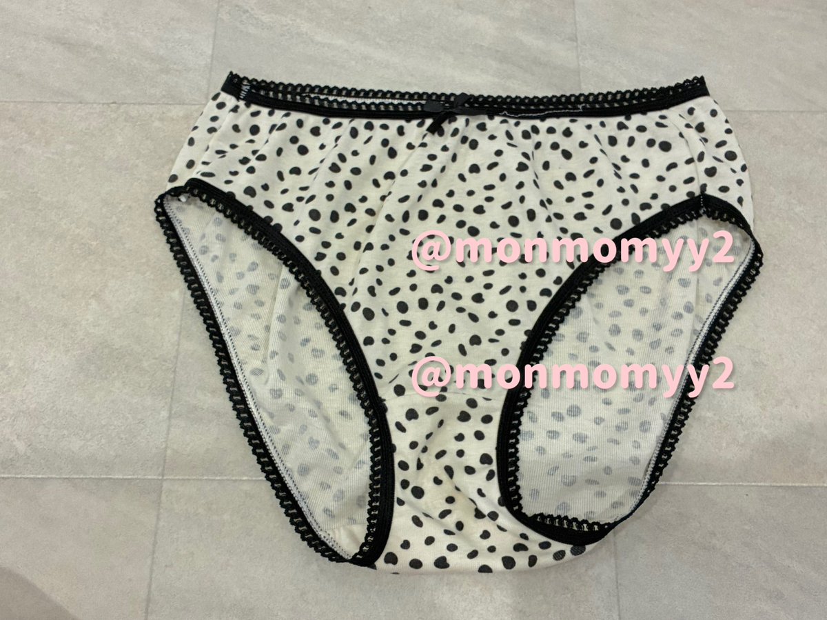 monmomyy2's tweet photo. 🍀ゲリラ販売🍀

1日着用✨
トロトロが染み出て濡れてます🫣💦
人気の布パンツ♡
送込  2,400えん。❤︎❤︎

フリマ発送の方は事前に教えてください🙏

発送の前にたっぷりオナして
から発送💕

✒︎ご購入者様はDMへ🥰
　即ご入金できる方のみ🙇‍♀️

#使用済み下着　#売り子 https://t.co/cZDn4X0AP6