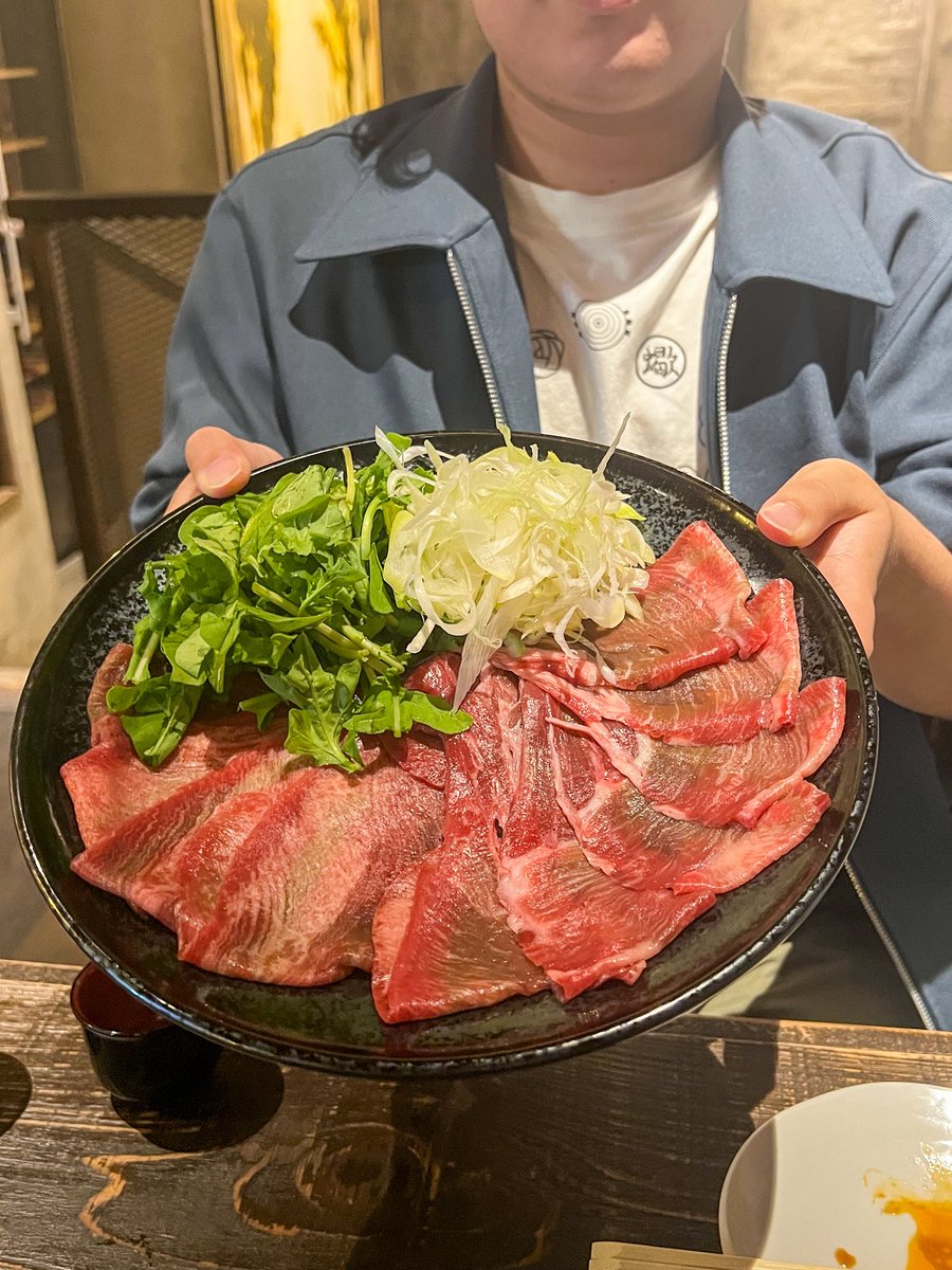 rin5_mgmg's tweet photo. お酒を飲む時は食事のクオリティが超重要！ってタイプの人におすすめなのが金山駅や名駅に店舗を構える『福キタル。』

前回初めて行って感激したので2回目の来訪✨やっぱりお通しがしじみ出汁なのは神だし、何を食べてもめっちゃ美味しい！！

今回頼んだ中でイチオシは福キタルピッツァ🍕 https://t.co/h1i8xLiPiT