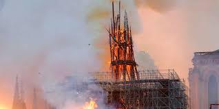 ChLECHEVALIER's tweet photo. PARTOUT en FRANCE, les édifices CATHOLIQUES partent en flammes, dans l'indifférence médiatique

  - Cathédrale de Condom...
  - Chapelle Sainte Anne de Trégastel...

  - Cathédrale ND de Paris, avant
  - Etc...

Mais :

   - les mosquées résistent bien...