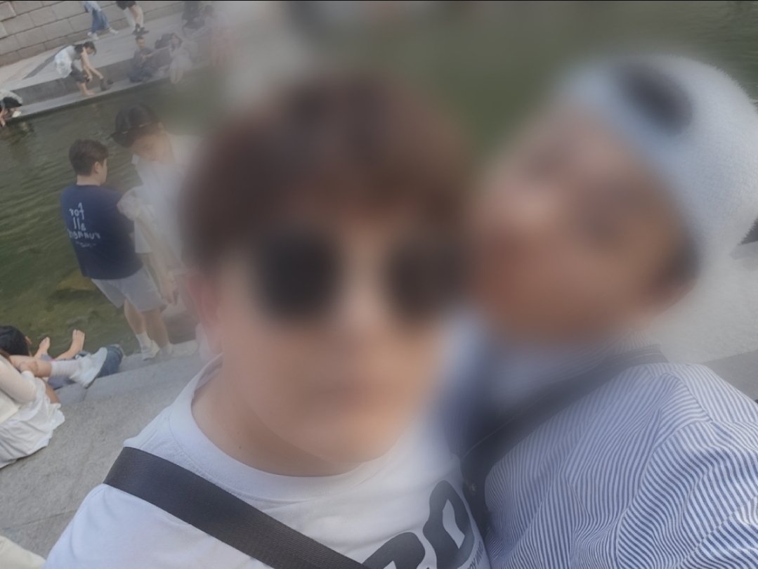 BeomI57622's tweet photo. 4번째 퀴퍼 성공적으로 갔다오고 청계천에 발도 살짝 담그고옴 넘나 신나는것 노래틀고 걸으니까 금방감 근데 트럭위에서 무대하시는분들 진짜덥고 고생 많이하셨을듯.. 다들 수고하셨어용ㅂ😊😊 https://t.co/oM8GQv7WfE