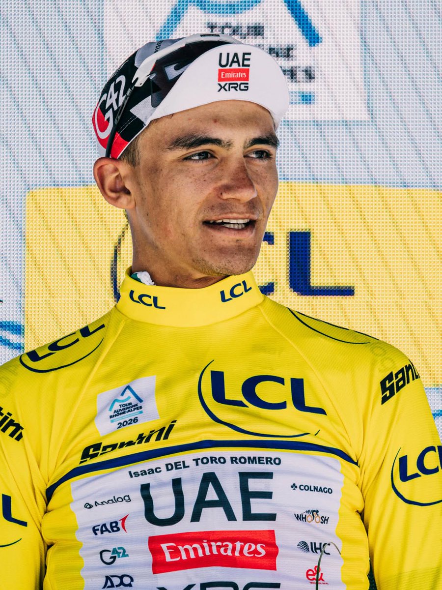 Arcalis1997's tweet photo. That yellow jersey is his! ✅
Isaac del Toro 📸 by Francesco Rachello
#TourAuvergneRhoneAlpes #Stage8 https://t.co/aK3EiCXwQz