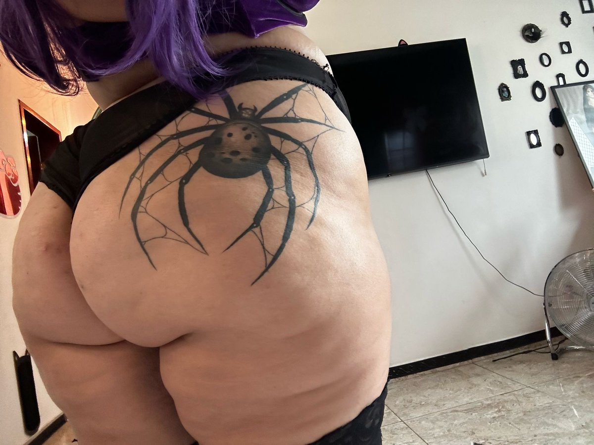 Violet tweet media