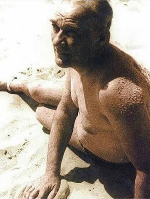 Basdekis88's tweet photo. @fanatikbesktas You know your "god" Mustafa Gaymal, he was a gay jew from Thessaloniki. Greeks used to bend him before they made him a refugee. 🤣 https://t.co/FAfEg44zIM