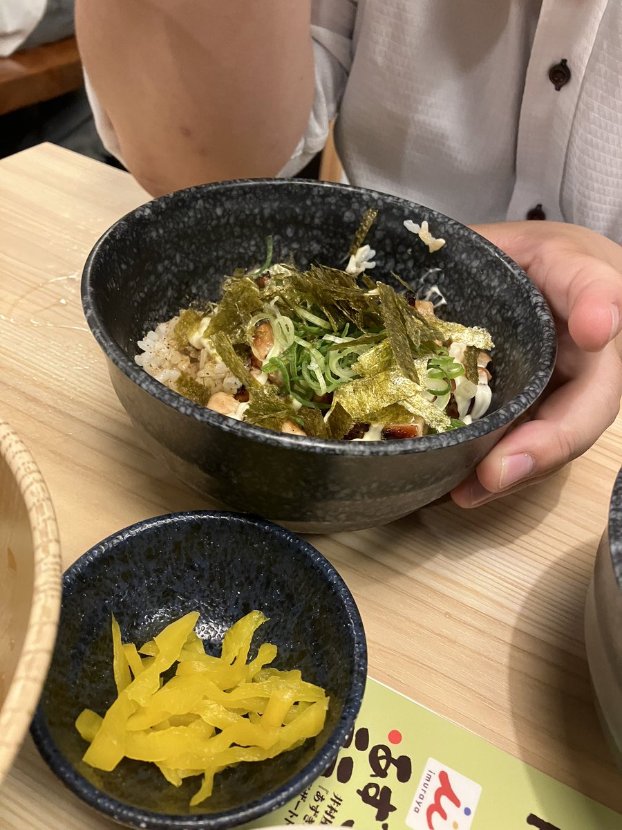 999nasan's tweet photo. まって、ラーメン食い終わったと思ったら丼来たけど？？？？？？ https://t.co/4LyvwK8UkC