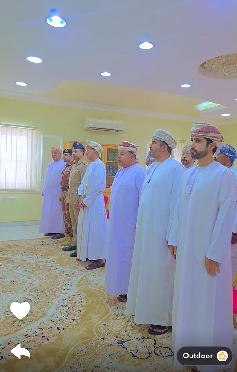 HamoodaAlwahibi's tweet photo. يسرّنا أن نتقدّم بخالص الشكر والتقدير لسعادة الشيخ #عبدالله_بن_عبدالله_باعوين ، والي ولاية مصيرة، على تكرّمه برعاية وتكريم هذا المهرجان الشتوي، وهذا ليس بغريب على سعادته لما عُرف عنه من دعمٍ متواصل ومشاركةٍ فاعلة في مختلف المناسبات والمحافل المجتمعية. https://t.co/jgDMfHRZEg