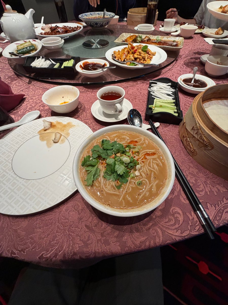 Kia01303020's tweet photo. 260614 #sehun bubble 💭
(photo)
“nom nom with doh kyungja” (cutely) https://t.co/a4Rm0F6PQo