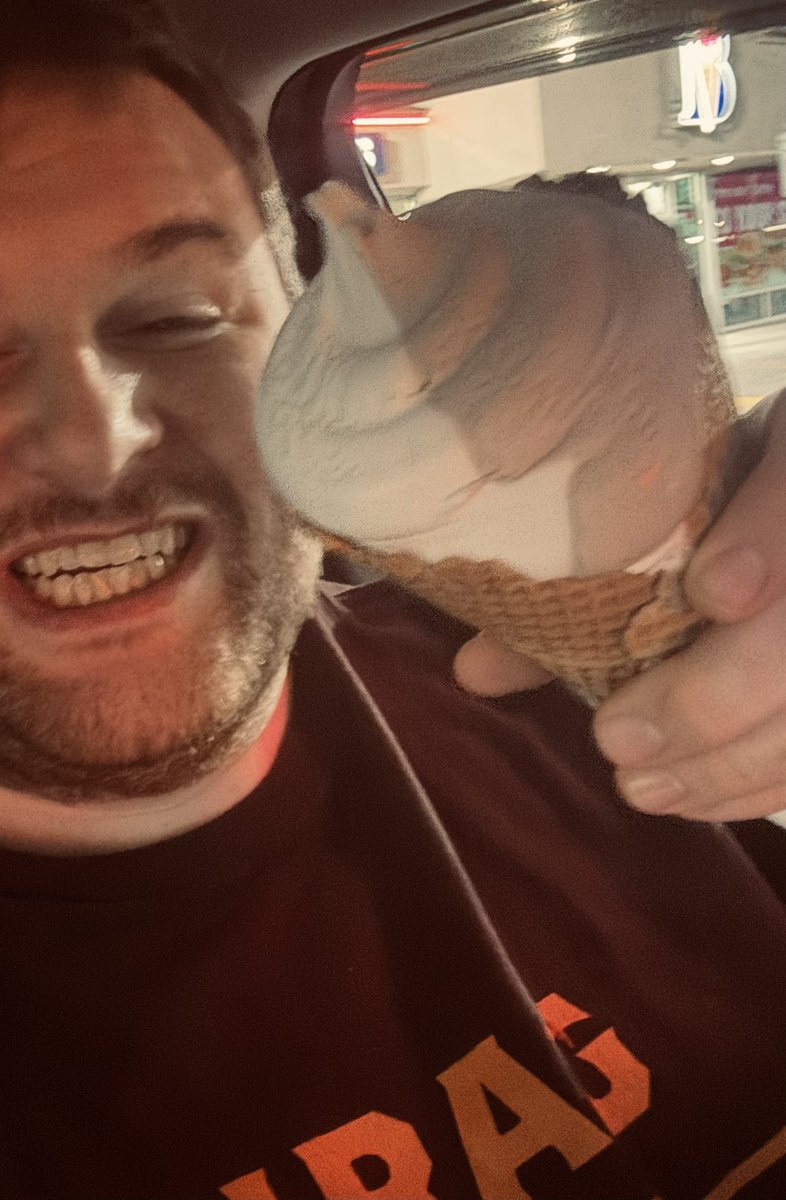 TSweeze123's tweet photo. After we dealt w/ the storms we got ice cream. #LookAtThisShit @SudafedPapi https://t.co/M4cFCsvt61