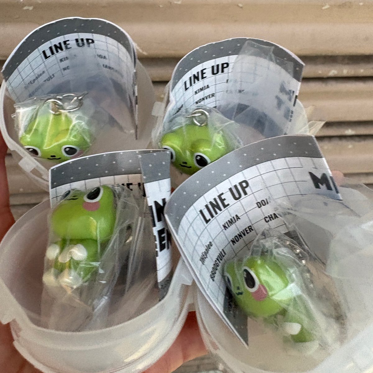0218_sdk's tweet photo. やっと見つけたら半分ﾃﾞｨﾊﾟﾙ🐸笑笑笑笑 https://t.co/65CCZ1HfTA