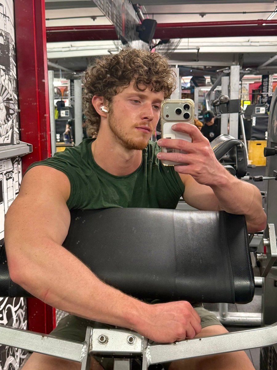 shheima's tweet photo. can u handle me in this pose? 🥵 https://t.co/FqvN1xjaOu