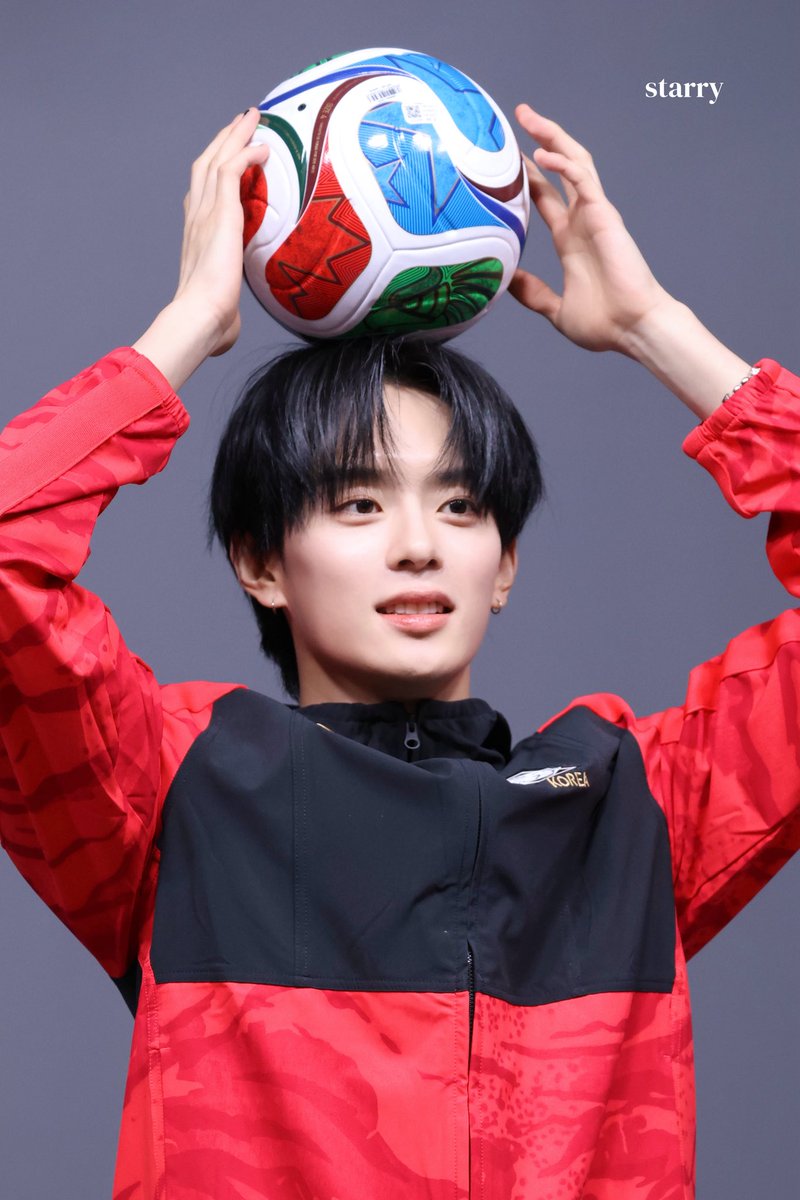starry_0125's tweet photo. 260614 ⚽️

#강민 #KANGMIN #カンミン #VERIVERY https://t.co/13NCU3sL69