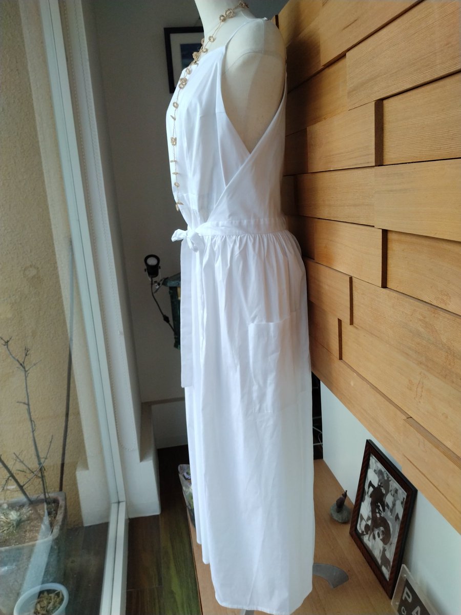 parcelmayumi's tweet photo. made in italy🇮🇹
夏の必須アイテム
ホワイトカラーワンピース👗
今季トレンド
キャミ＆エプロンタイプ
重ね着にしても
1枚でも楽しめる

#インポートワンピース
#イタリアワンピース #ホワイカラーワンピース #キャミワンピース #エプロンコーディネート #インポートセレクトショップパーセル https://t.co/LACpJevEYt