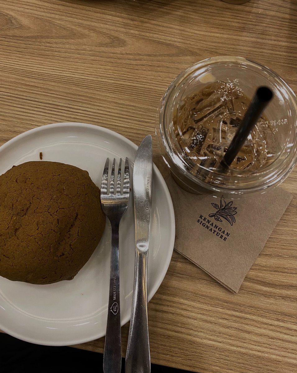 machiatodd's tweet photo. More espresso Less Depressooo https://t.co/pjBQQMs1C7