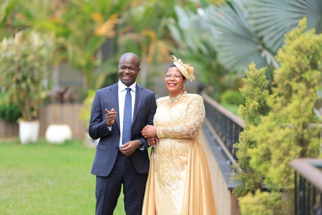MzeeKayiira's tweet photo. Betrayal rarely comes from enemies, their intentions are clear. The deepest wounds are often inflicted by those closest to us, the one we trusted, valued and never expected to hurt us. https://t.co/etEdnlh4pr