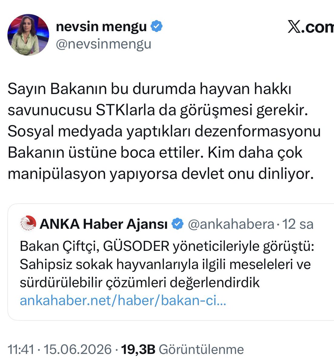 Av_MeltemZorba's tweet photo. Zaten 25 yıldır “hayvansever” denilen örgütler konuştu bu ülkede ve bu kadar süre boyunca yapılan propaganda ile sahipsiz hayvan sorununu katlanılmaz noktaya taşıyan da kendileri.

Devlet şu anda 25 yılda yaratılan hasarı gidermeye çalışıyor. Sizin kitleniz de her türlü propaganda aracını kullanmaya devam ediyor. Sesiniz mi kısıldı ki bir de sizi dinlesinler.

İki tarafı dinlemek gibi etik ve ahlaki bir değeriniz varsa @nevsinmengu hanım siz de bir gazeteci olarak bir kez bizim tarafımızı dinleme zahmetini gösterseydiniz keşke.

En minimum basın etiğini ayaklar altına alarak tek bir kez bile “sahipsiz köpek” şikayeti olan vatandaşı dinlemeyen bir gazetecinin Sn. Bakana objektiflik çağrısı yapması ironik mi desem gülünç mü desem bilemedim. Dezenformasyon yapan sizsiniz. Aklı ve kalbi olan herkes bunu görüyor.

@mustafaciftcitr 
@TC_icisleri