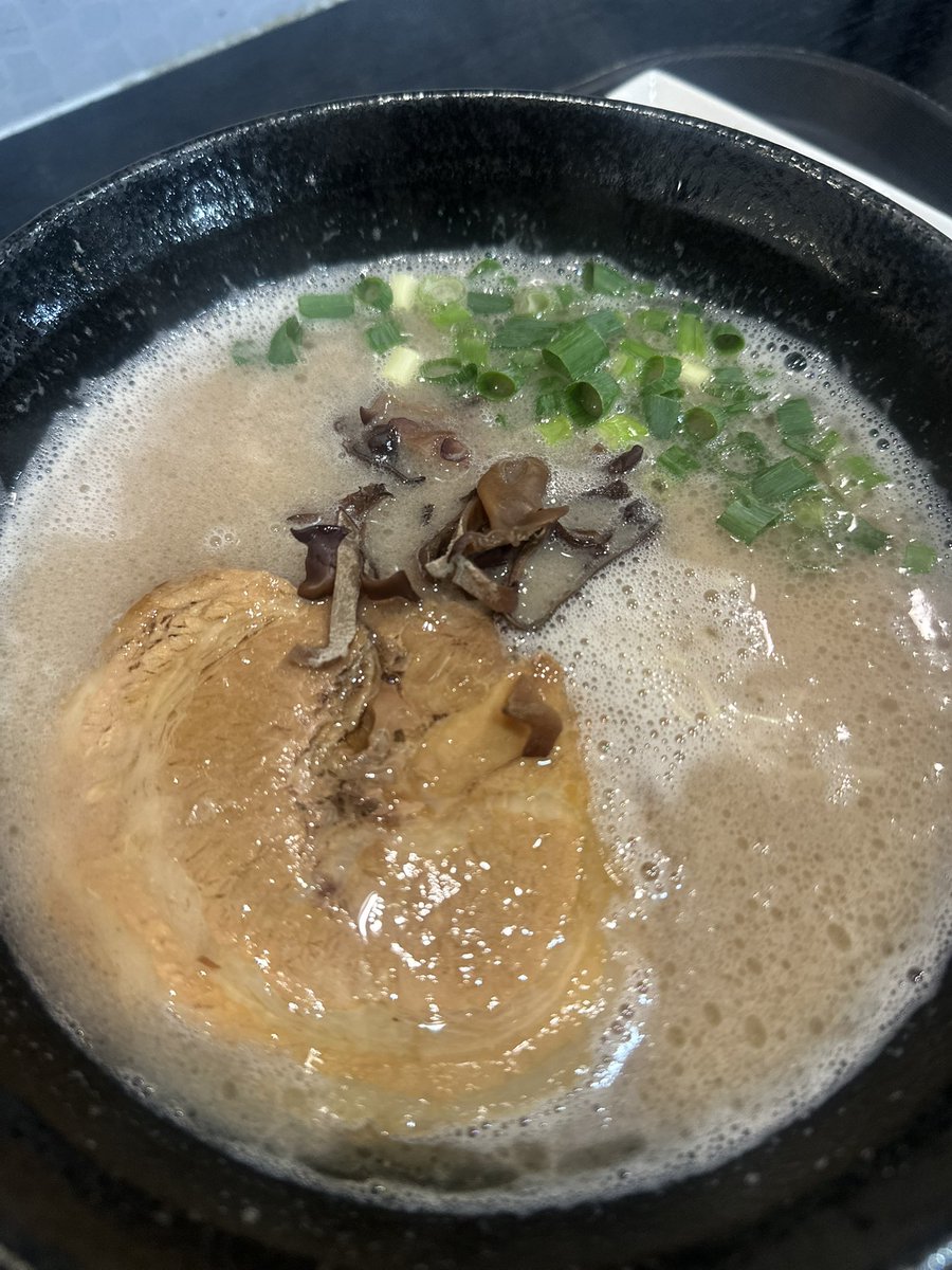 menya_hare's tweet photo. 濃厚煮干しソバ売り切れました

ご注文くださり
ありがとうご���います

限定は豚骨ラーメンのみ
食材各種在庫わずかです https://t.co/qqPnFlQULw