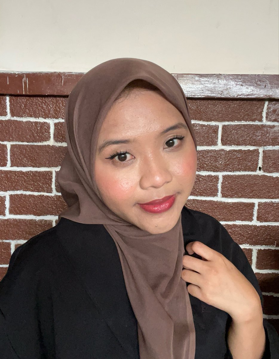 lovverings's tweet photo. Di antara semua hijab paris yang aku punya, NAPOCUT masih jadi tahta tertinggi 🏆

Bahannya nyaman, gampang dibentuk dan hasil akhirnya selalu TEGAK PARIPURNA 🌸💓 https://t.co/K5EQdUxIjs