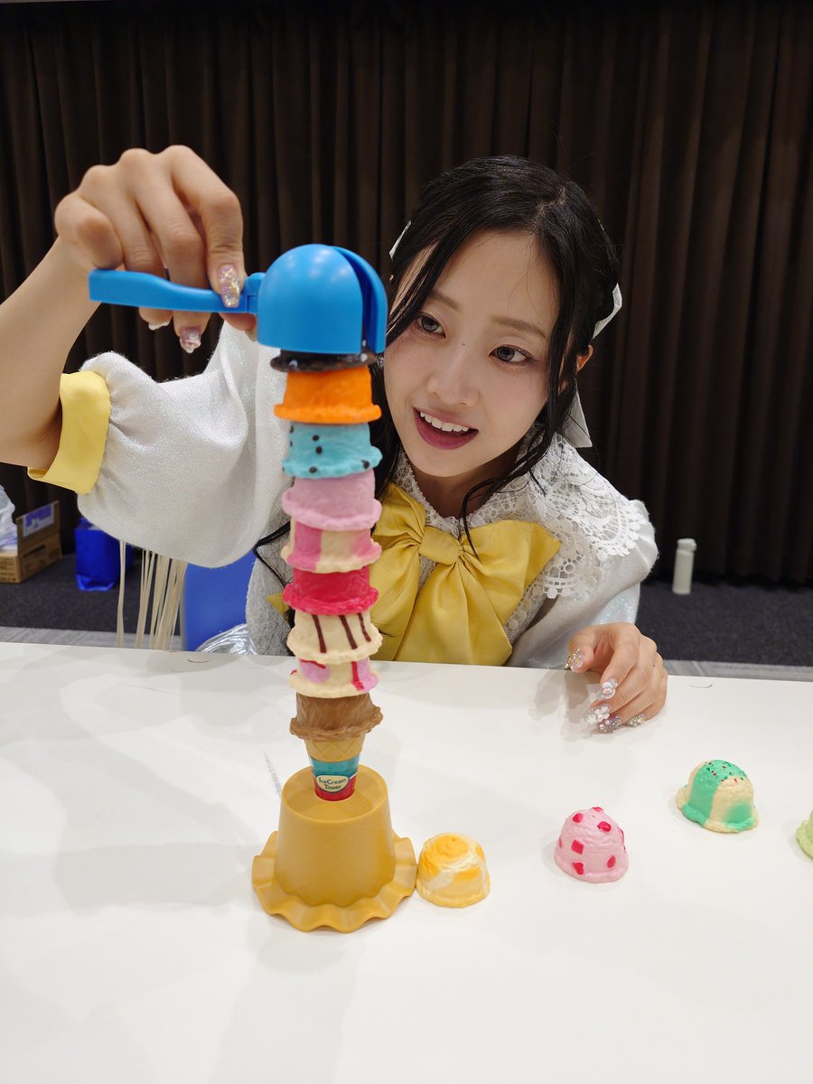 TiM_B614's tweet photo. 🍨アイスクリームとモモチ🍨
#モモチ・ンゲール  
#マーメーゲーム
#豆粒増殖作戦 https://t.co/2czv8lank6