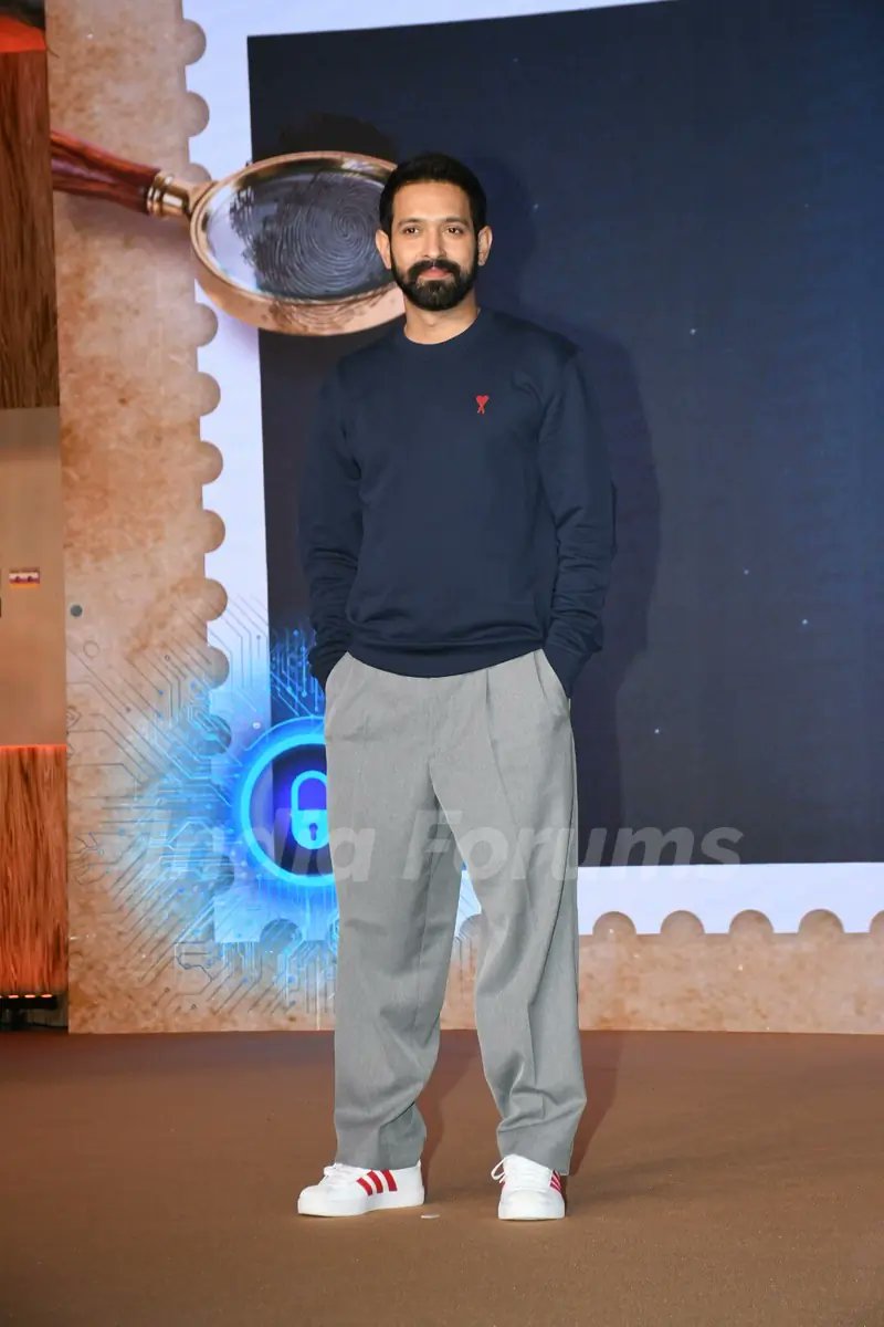 indiaforums's tweet photo. #VikrantMassey, #ArshadWarsi, #MonaSingh, #VirHirani, and others snapped at the trailer launch of '#PritamandPedro' 
@VikrantMassey @ArshadWarsi 
.
.
.
Check out the full gallery here:
https://t.co/qzwRIDUS66 https://t.co/2XY35czoNG