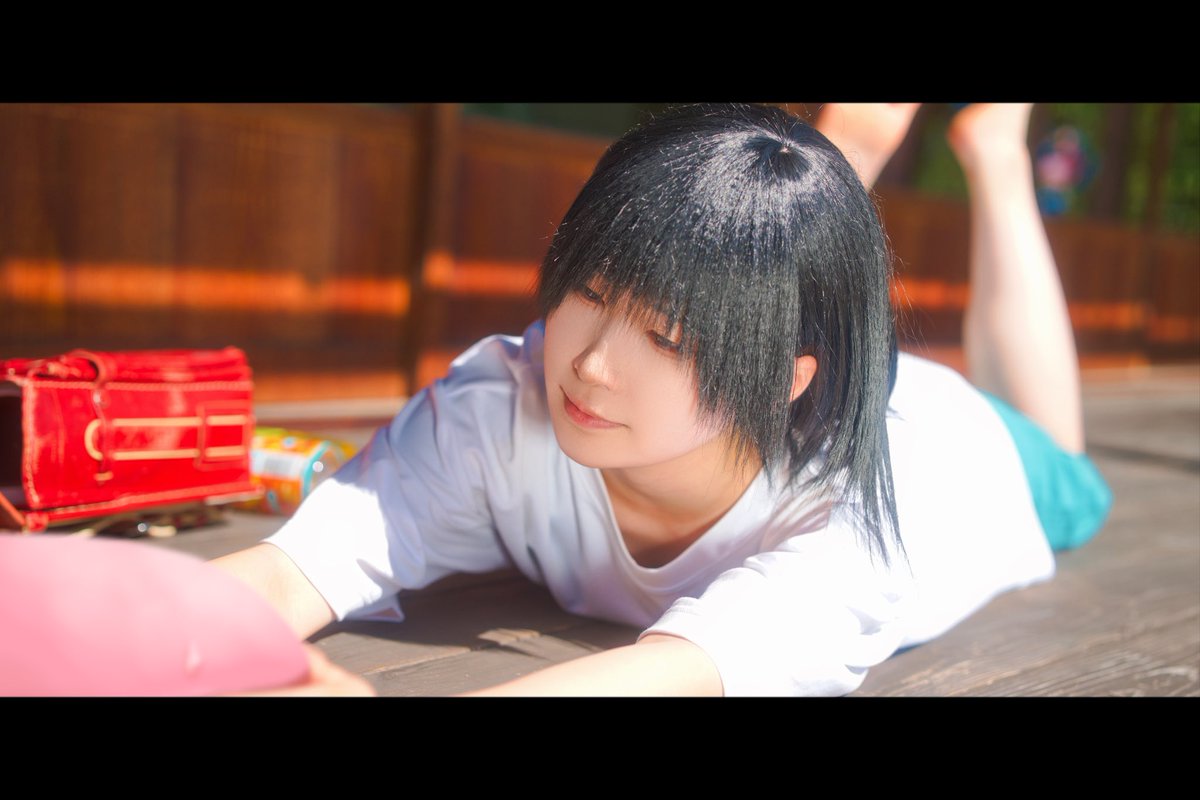 shiruga_'s tweet photo. #コスプレ写真に黒帯を入れて映画のワンシーンのような1枚にする遊び 

　　　Cosplay / コスプレ
　　　  タコピーの原罪

　　　知的生命体”人間”

photo:@ootyaaG 様

 #大コス https://t.co/wAdppPLsNZ