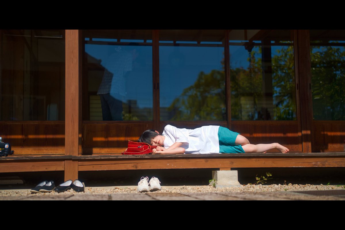 shiruga_'s tweet photo. #コスプレ写真に黒帯を入れて映画のワンシーンのような1枚にする遊び 

　　　Cosplay / コスプレ
　　　  タコピーの原罪

　　　知的生命体”人間”

photo:@ootyaaG 様

 #大コス https://t.co/wAdppPLsNZ