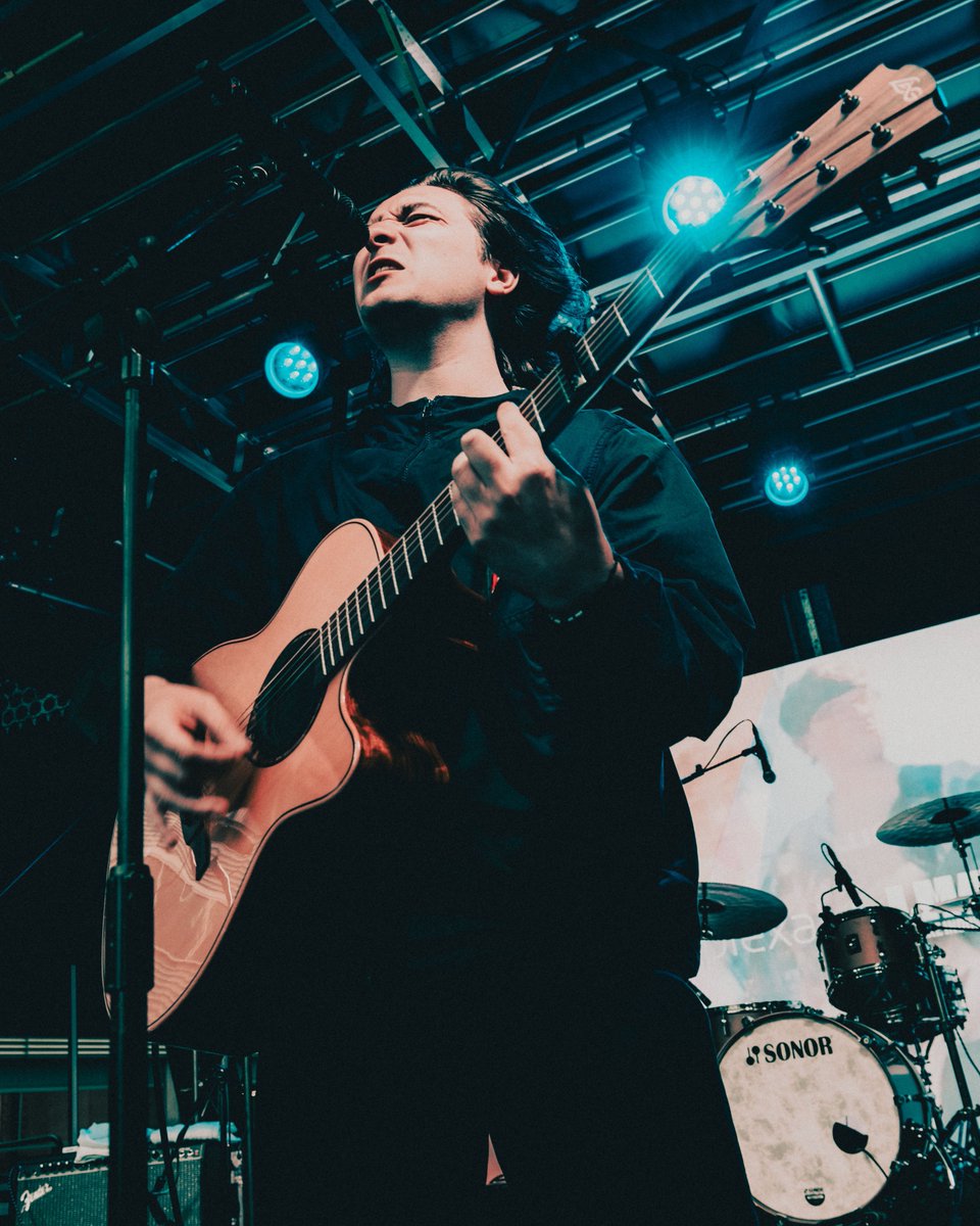 lmauniofficial's tweet photo. Our very own Harry McKenny live at 'It All Starts Here' for @theballaband! 🎸 

The Balla have been cooking up a storm in Liverpool and made their way to our London campus for an acoustic slot ahead of their performance at the @isleofwightfest - best of luck, Harry! 🤩 

#LMA https://t.co/WF6R2UBfPs
