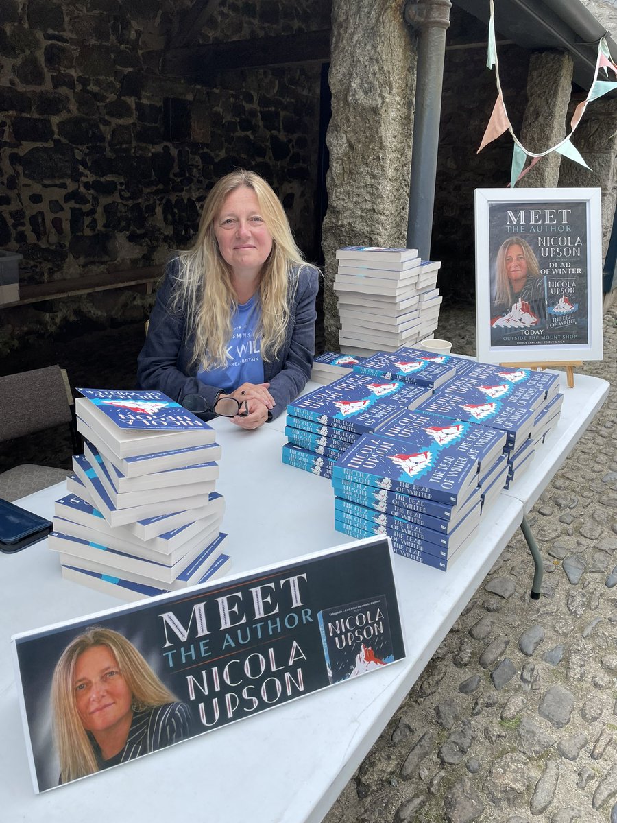 nicolaupsonbook's tweet photo. First signing day of the summer at the beautiful St Michael's Mount. So good to be back! Come and say hello if you're visiting. #TheDeadofWinter https://t.co/i79WkNb7VU