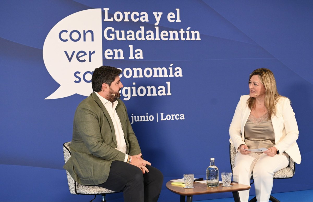 LopezMirasF's tweet photo. Lorca y la comarca del Guadalentín desempeñan un papel esencial en el crecimiento de la #RegióndeMurcia. 

En el #ForoConversaLorca de la @SER_Murcia hemos abordado cuestiones irrenunciables para su futuro: la continuidad del Trasvase Tajo-Segura, una financiación justa e infraestructuras estratégicas. 

Seguiremos defendiendo lo que nuestra tierra merece.