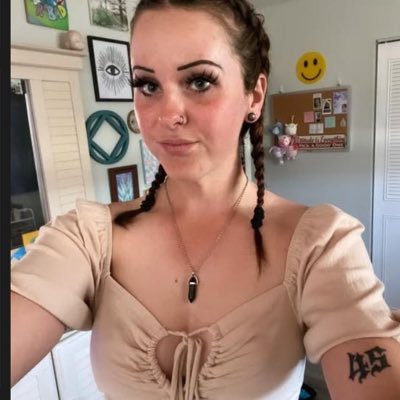 teardroptitty's tweet photo. #NewProfilePic https://t.co/ioIaMjVrKO