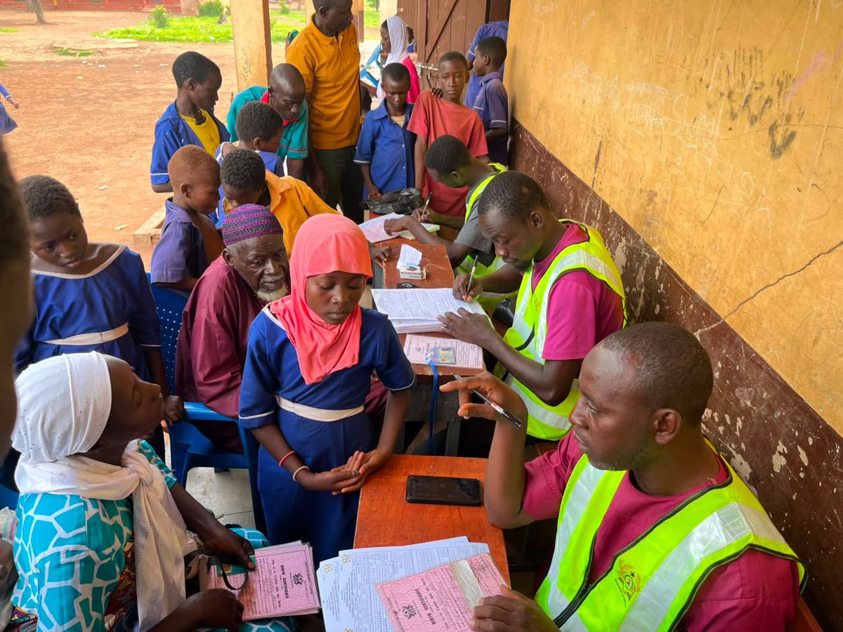 officialNIAGH's tweet photo. The Ghana Card registration exercise for children aged 6–14 years is ongoing in the Northern Region, taking identity directly to schools and communities to ensure every child is recognised, protected, and included in national development.
Don’t miss this opportunity. https://t.co/DaBSCqTwVa