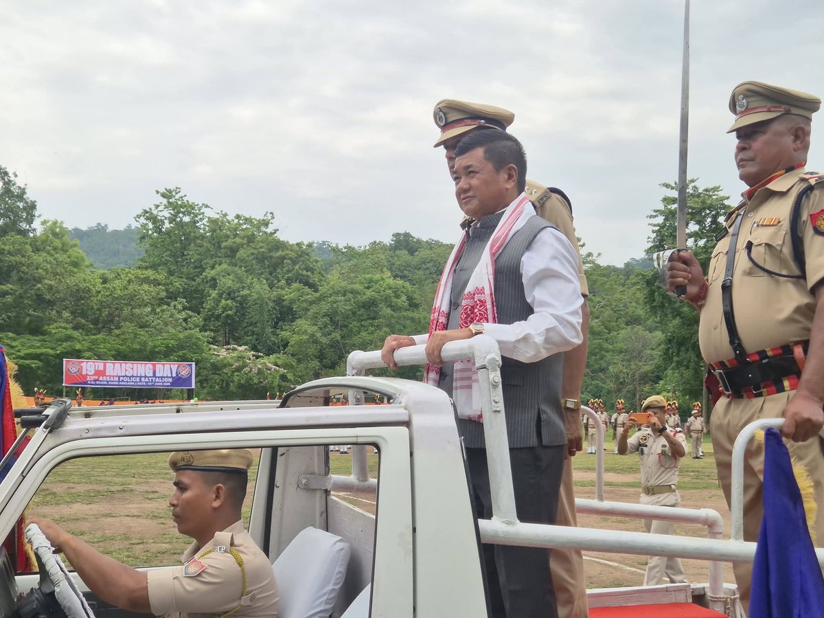 HSRONGPHAR's tweet photo. Attended the 19th Raising Day Celebration of the 23rd Assam Police Battalion at Siloni, Karbi Anglong, graced by  Dr. Tuliram Ronghang Hon'ble CEM/MLA, as the chief guest. To remarkable service, discipline, and dedication of our police personnel who work tirelessly for the nation https://t.co/M0bRBTT0id