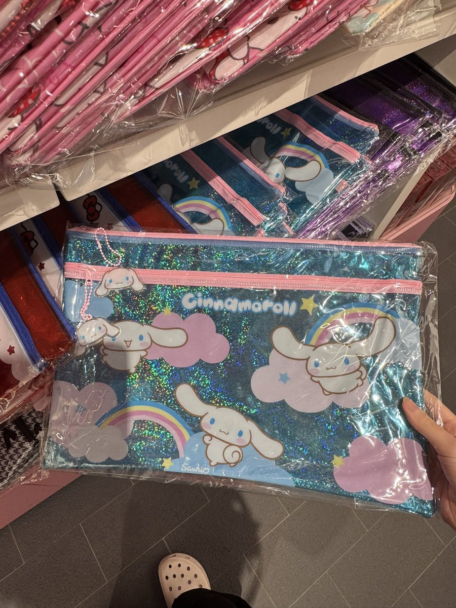 ilycutestuff's tweet photo. เปิดรับหิ้ว sanrio16/5 🐰⭐️

-ค่าหิ้วเริ่ม20฿ กระเป๋า , แฟ้ม , ผ้าหนึบรับหมดค่า ทักเดมมาได้เย้ยย #ตลาดนัดsanrio #รับหิ้วsanrio #รับหิ้วของ https://t.co/lLgeLtcbuW