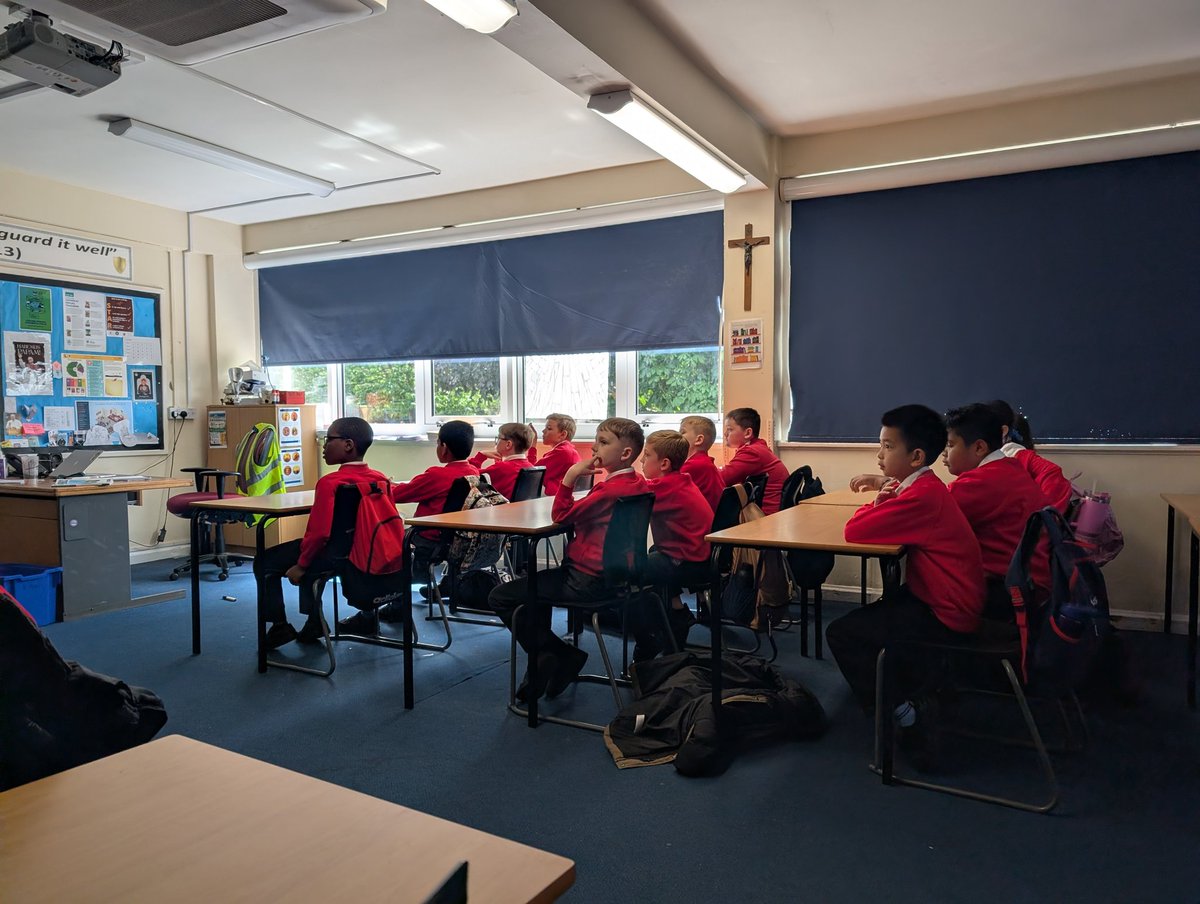 mrsrigbyspag's tweet photo. Year 5 are visiting SSPP today for an intrigue day, learning all about what learning is like in a secondary school. https://t.co/4x7TOV5hXn
