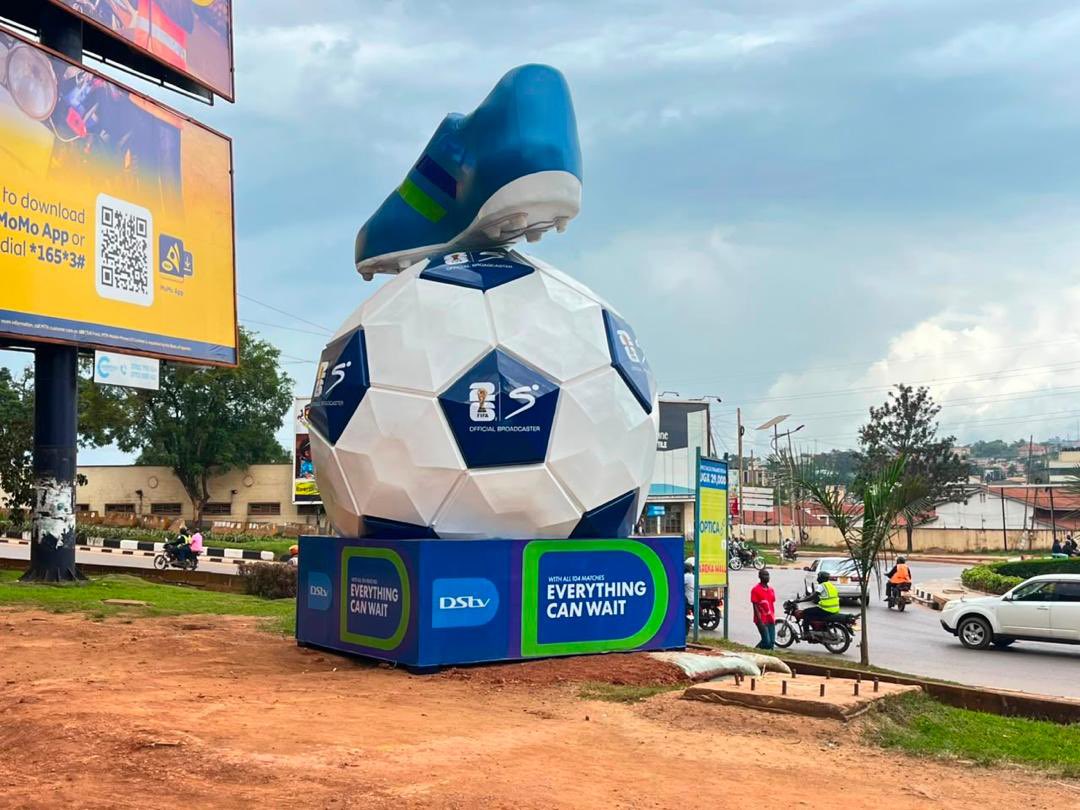 PyeparFaisal's tweet photo. It takes you 5-7 seconds to look at this structure, which took @vacker_advert 27 men to build, over 4 weeks... 

This is the COLD REALITY when it comes to #OOH/ #billboard placements. 

Last week, I wrote about how @DStvUganda & Vacker got Ugandans excited for the World Cup. Today, I want to talk about the people behind the build.

📌 Before motorists/ passersby stop to take pictures at Jinja Road roundabout, there was design ideation, then came steel fabrication, moulding, 3D work, sanding, painting, panel installation, and finally, crane deployment.

The finished installation may carry the DStv brand, but its fingerprints belong to 27 people. We often measure advertising in impressions, views, and reach, but rarely do we measure it in craftsmanship. 

We (myself included) usually celebrate creatives and brands all the time, but today, I celebrate the builders. Tag an #OOH project/ #billboard/ team whose craftsmanship deserves recognition.
