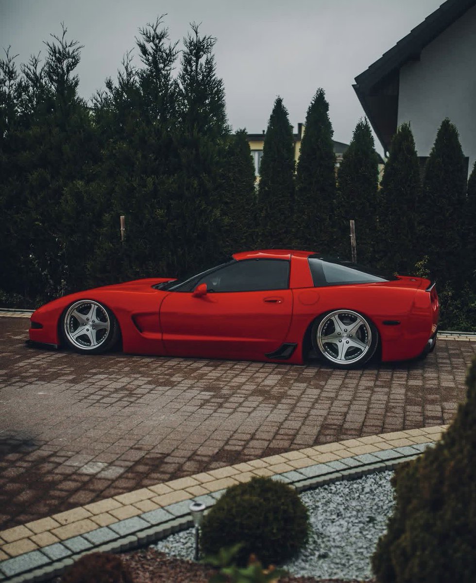 Car Grails tweet media