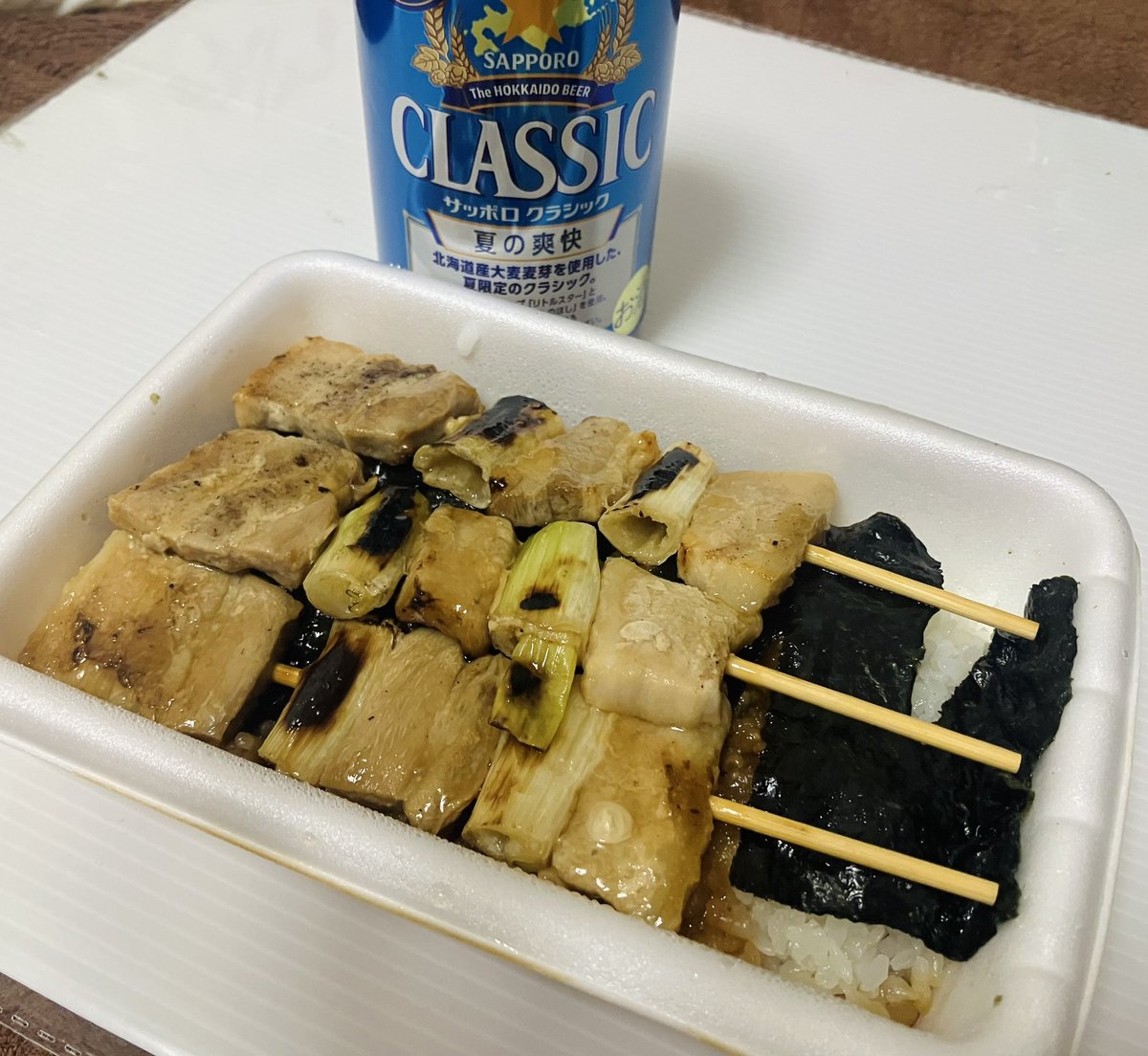 misawa_lin's tweet photo. 道産子なのに実ははじめて
ラッキーピエロとハセスト
函館競馬が機会をくれたやで🐎✨
セコマで買った道内ぽい🍺も良し https://t.co/fiFhNikewf